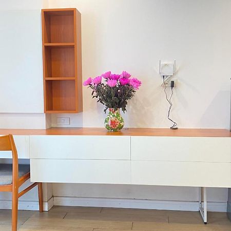 Era Cozy Apartment Ханой Екстериор снимка